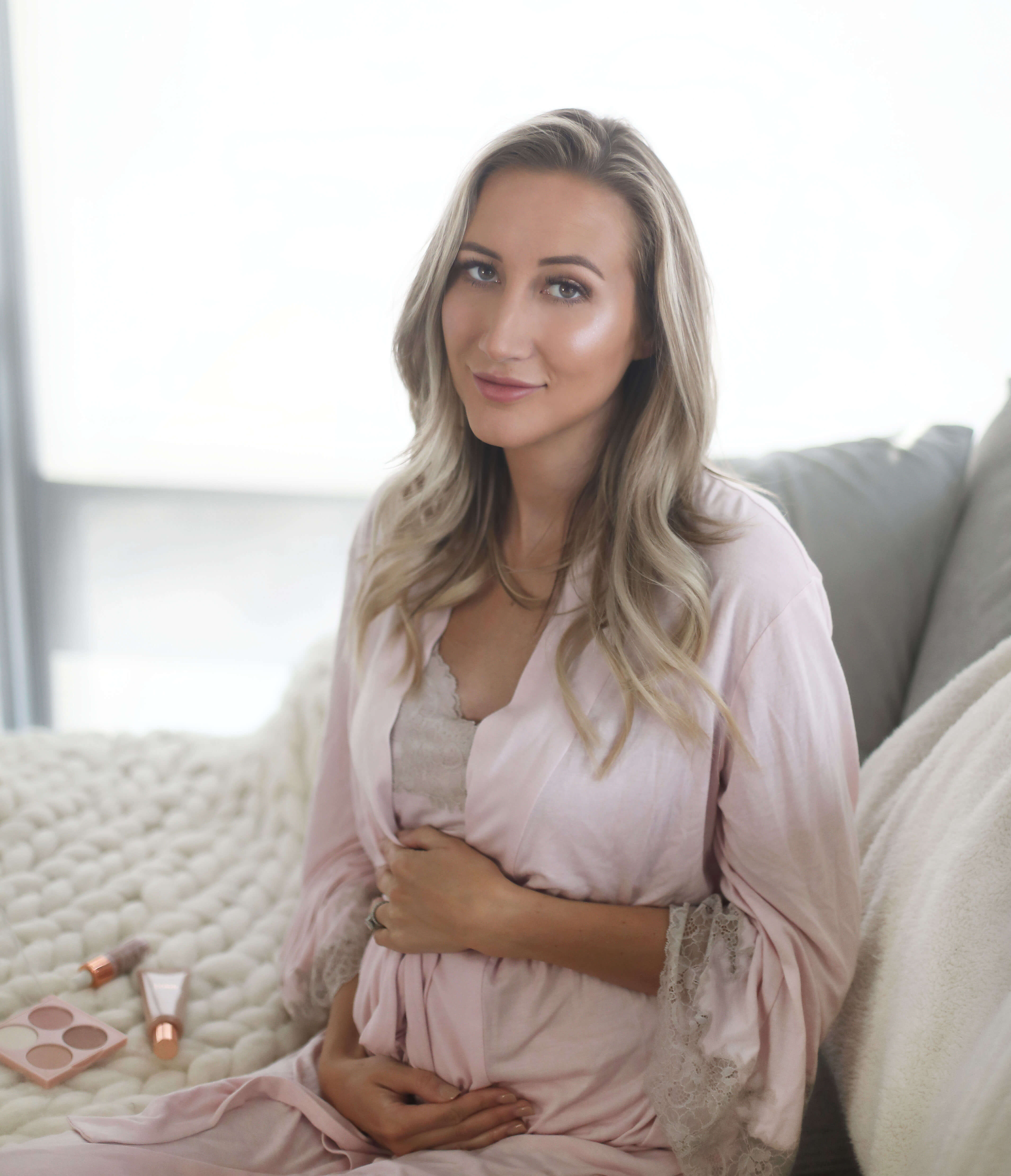 Carly Cristman, pregnancy glow, pregnancy update, L'Oreal Lumi collection giveaway